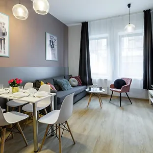 Friendhouse , Krakkó Lengyelország
